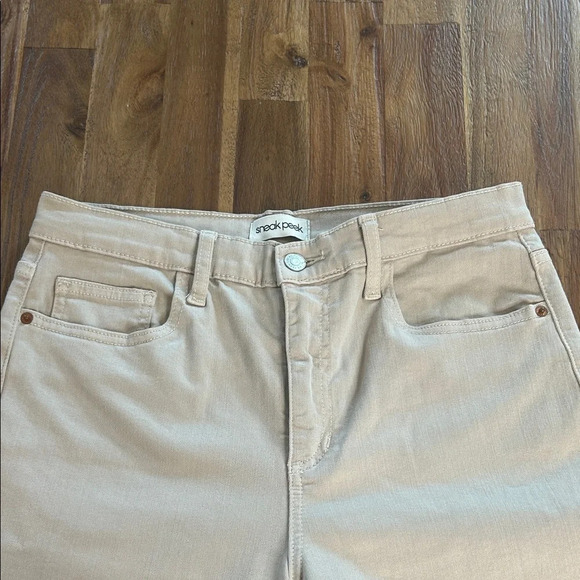 Sneak Peek Women's Beige Straight Leg Jeans - Picture 3 of 11